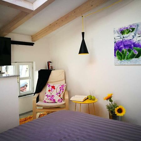 Cres Art Studio Kuning Apartment Eksteriør bilde