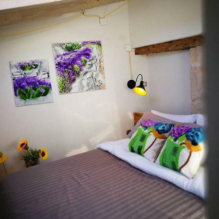 Cres Art Studio Kuning Apartment Eksteriør bilde