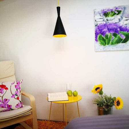 Cres Art Studio Kuning Apartment Eksteriør bilde