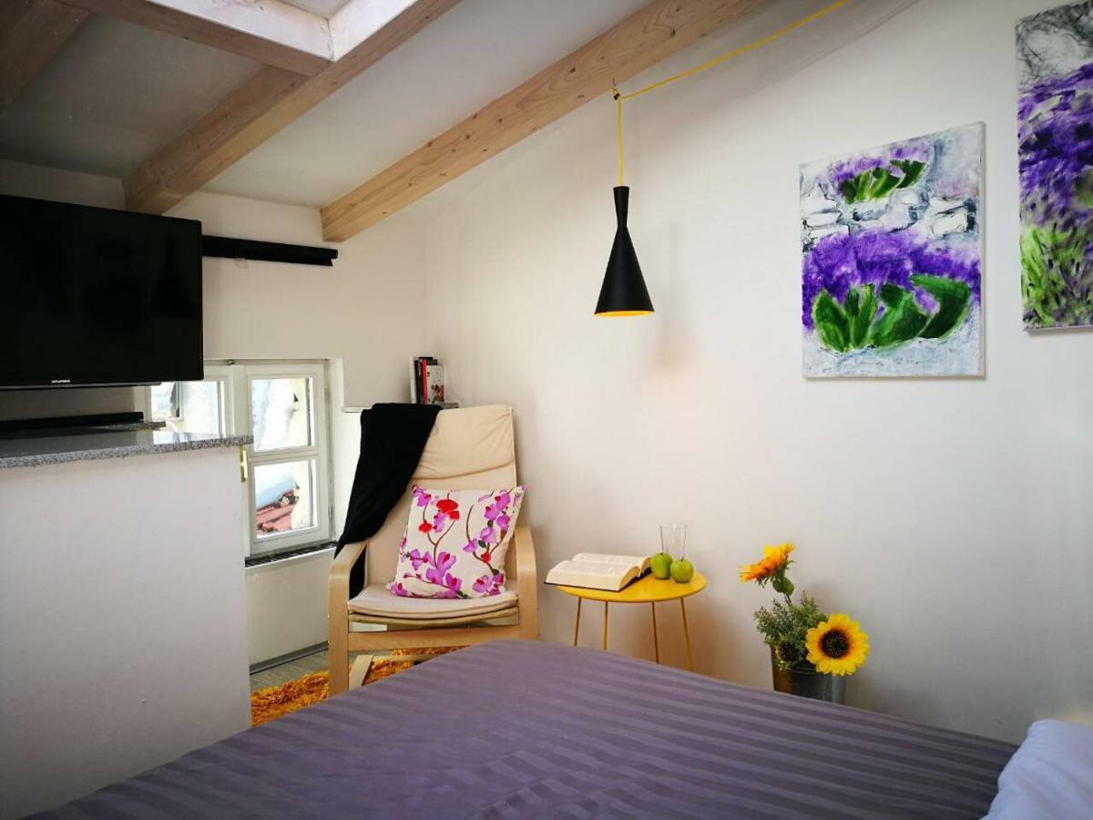 Cres Art Studio Kuning Apartment Eksteriør bilde