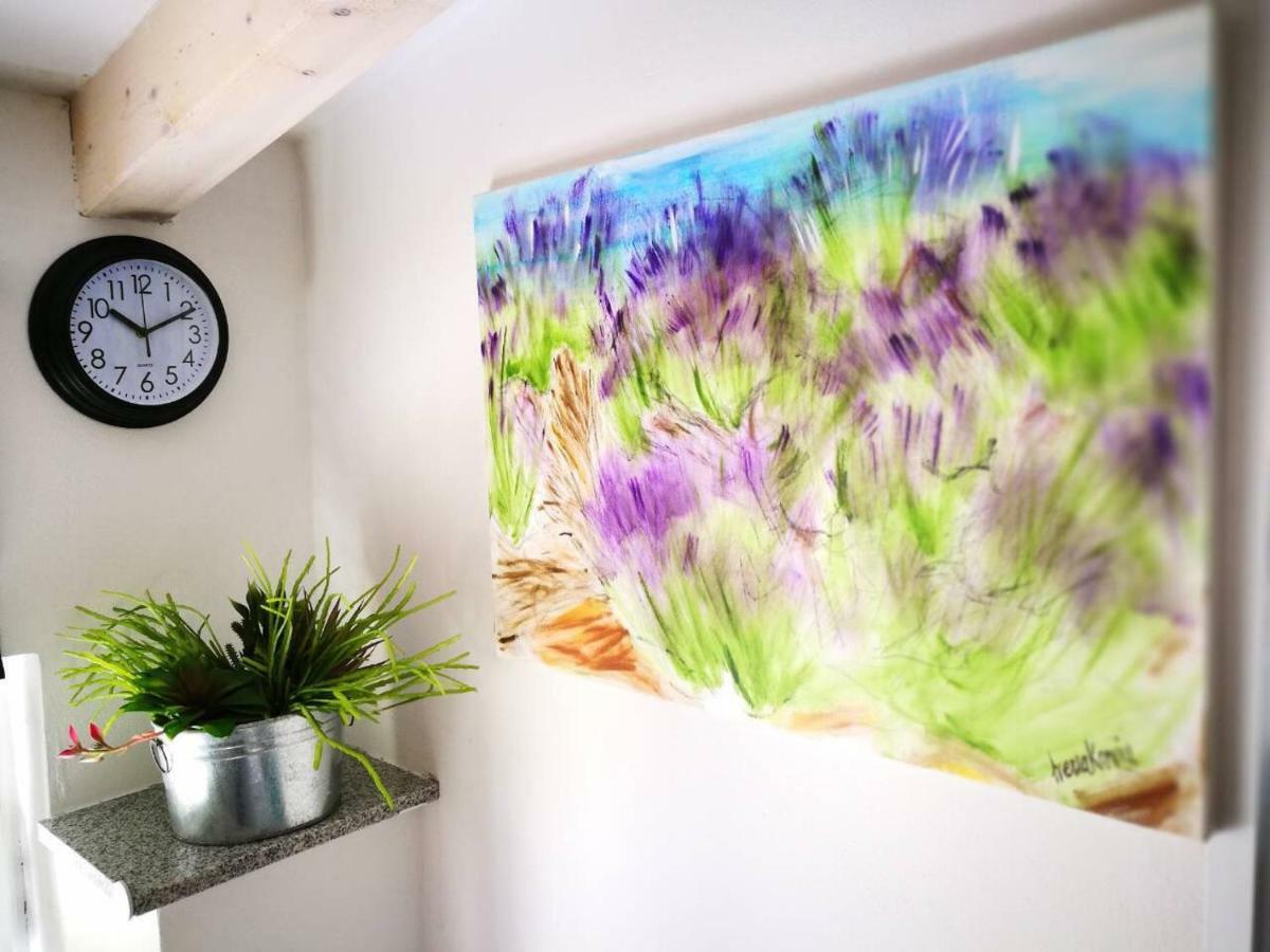 Cres Art Studio Kuning Apartment Eksteriør bilde