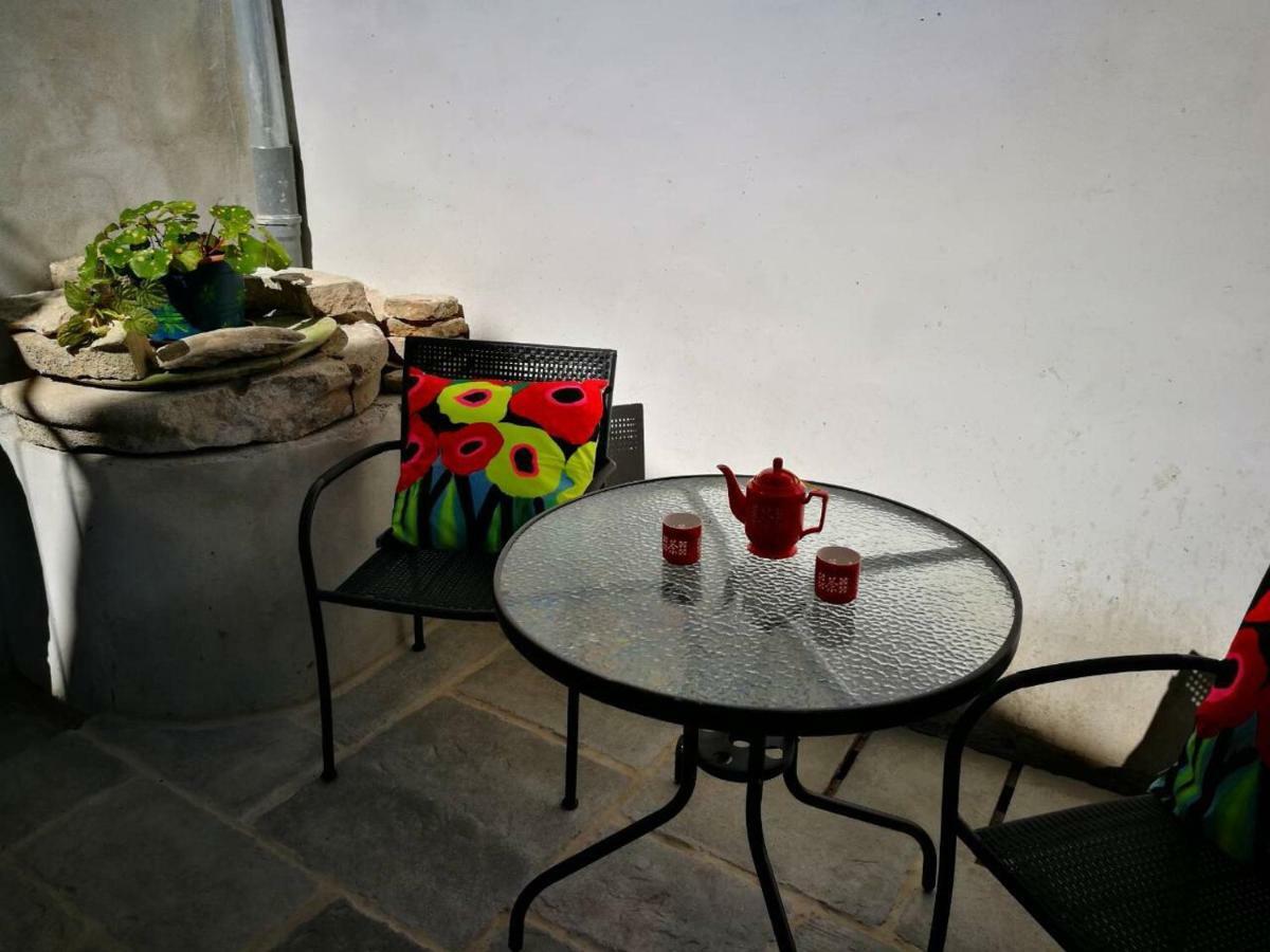 Cres Art Studio Kuning Apartment Eksteriør bilde