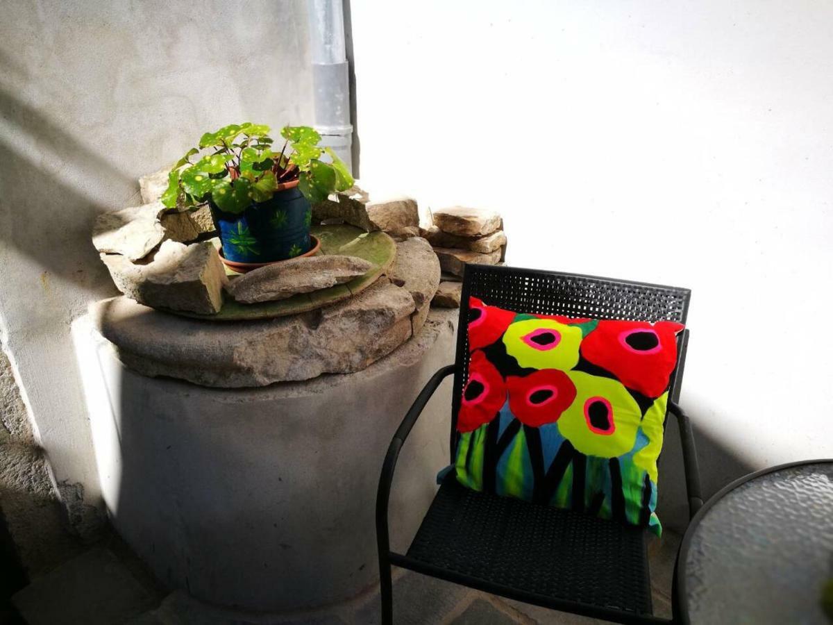 Cres Art Studio Kuning Apartment Eksteriør bilde