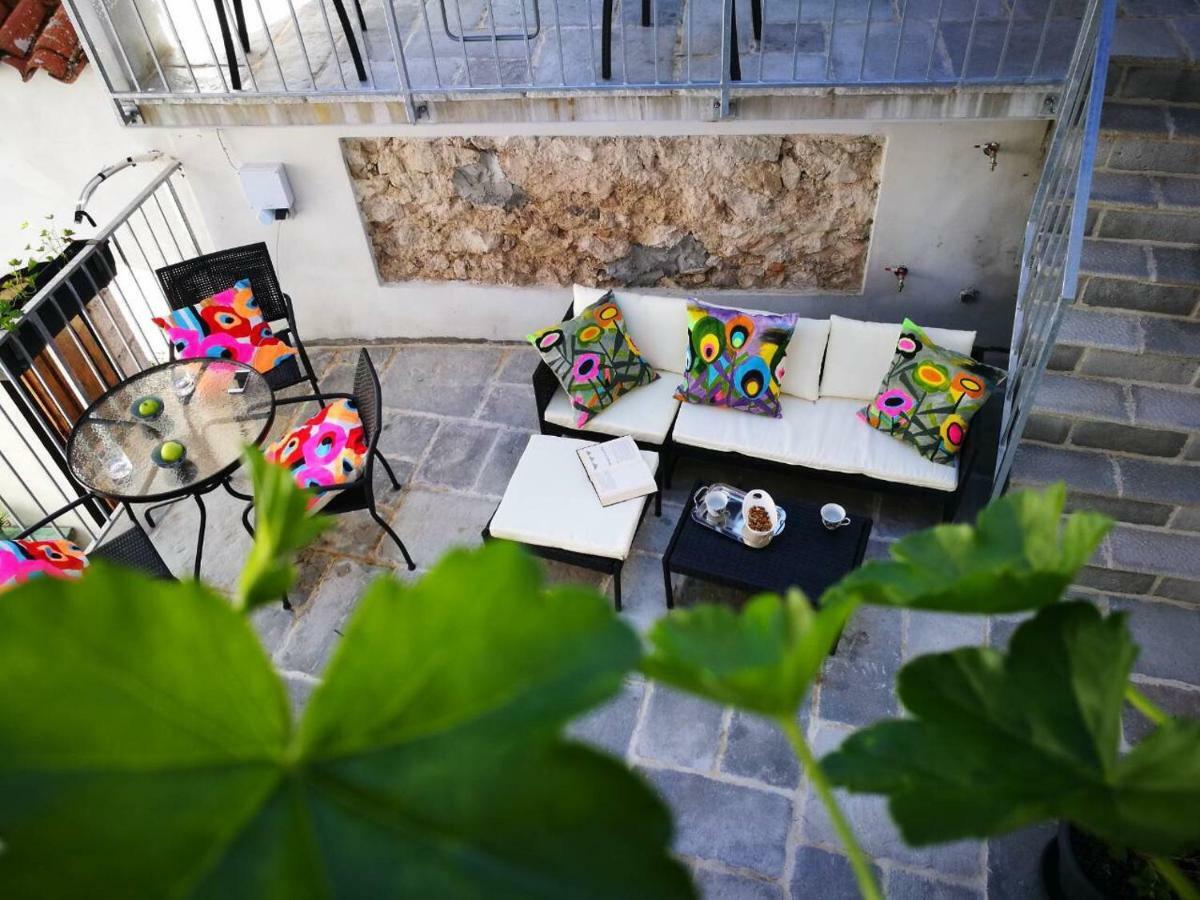 Cres Art Studio Kuning Apartment Eksteriør bilde